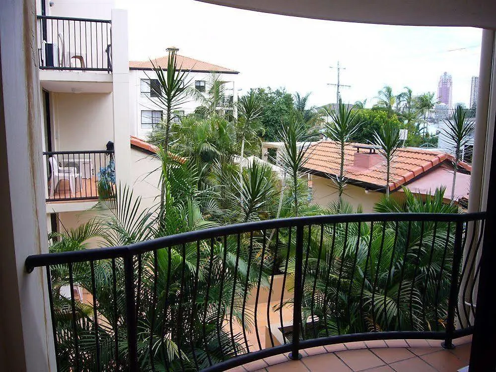 Chevron Palms By Gold Coast Premium Aparthotel 4*,